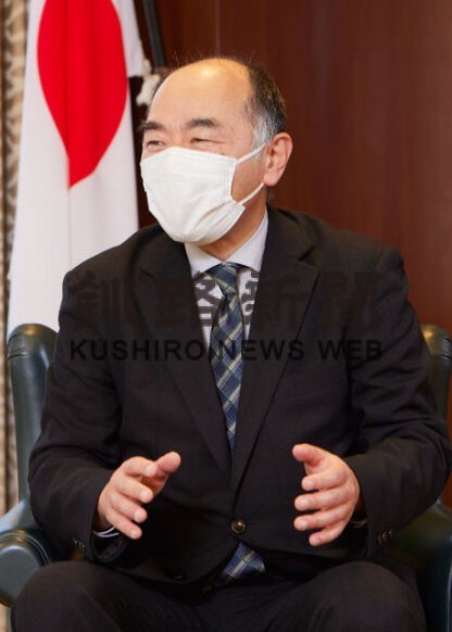 アウトドア観光の振興などについて聞く星社長