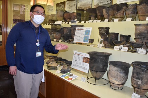「擦文時代の釧路」親しんで　市内遺跡の発掘品展示(2022-08-22)