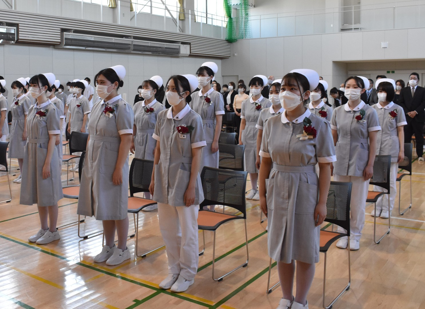 広島市医師会看護専門学校の制服 物悲しい