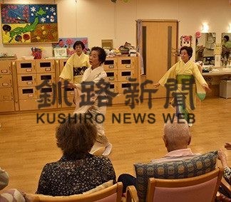 ニチイに芳柳淑美さんら慰問(2019-10-02)