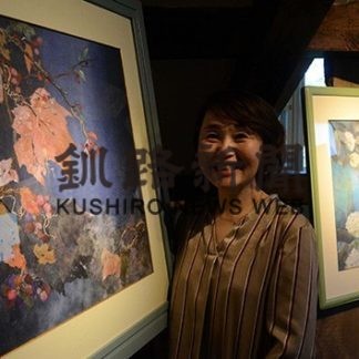 北欧舎で作品展 和紙絵作家、西村さん(2019-10-06)