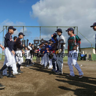 １８年ぶり野球対決で熱戦(2019-10-11)_1