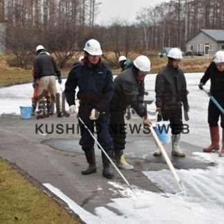 上田組　スケートリンク整備(2019-11-16)