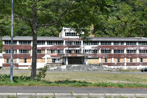 旧知床観光ホテル撤去へ(2019-09-12)