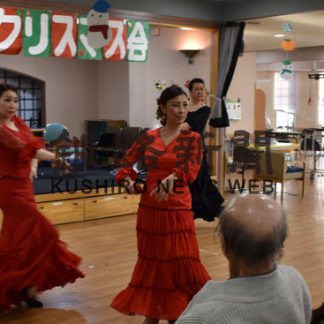 フラメンコ情熱的に　ケアコートひまわり　(2019-12-26)