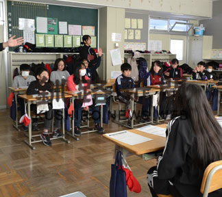 税金の仕組み　理解深める　遠矢小(2019-12-11)