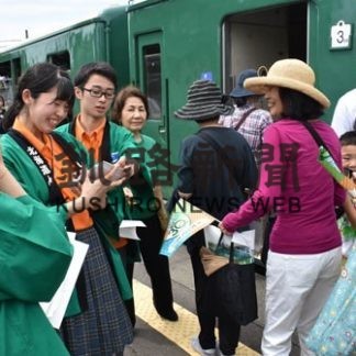 標茶高生が車内ガイド　ノロッコ号運行３０周年記念(2019-08-01)