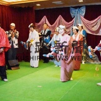 北園啓生園では我が家愛好会が演芸披露(2019-12-24)