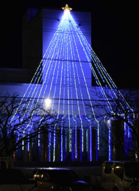 クリスマスの電飾　雰囲気楽しんで　雪印メグミルク磯分内工場(2019-12-08)