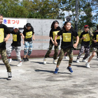 ダンスや遊戯で魅了　コアかがやき(2019-09-06)