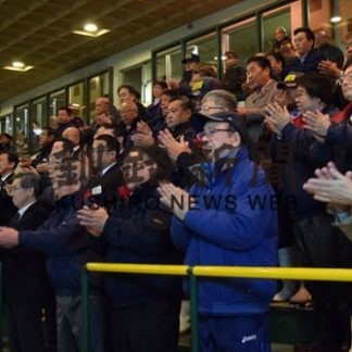 来年の豊漁と繁栄願う　釧路副港市場で仕舞競り(2019-12-28)