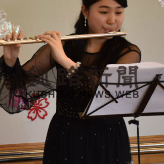 若山さんフルート美しい音色響く北園啓生園(2019-08-02)