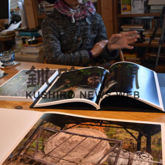 東京の写真家３人が鶴居村の写真集を同時出版(2019-12-14)