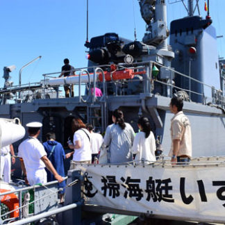 “カニづくし”　に会場沸く(2019-09-04)_2