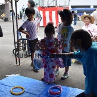 輪投げなどに笑顔老人保健施設星が浦(2019-08-01)