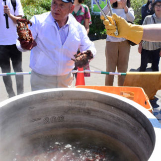 “カニづくし”　に会場沸く(2019-09-04)_4