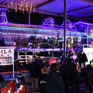 ＳＬのイルミ　鮮やかな色合い(2019-12-20)