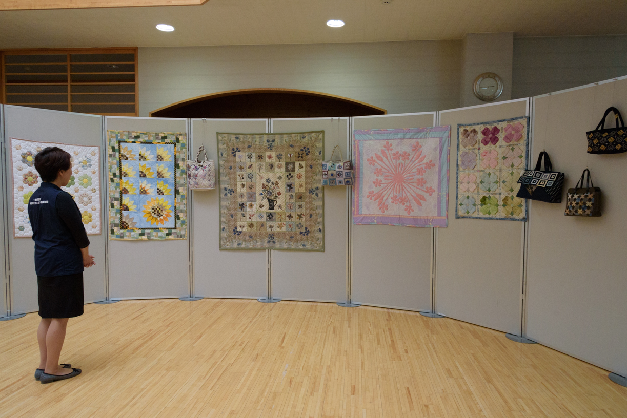 パッチワーク彩の会会員らの力作ずらり作品展(2019-09-03)