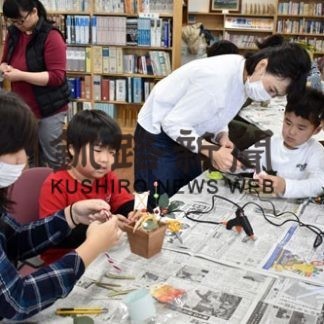 土曜サロンで正月飾り(2019-12-25)