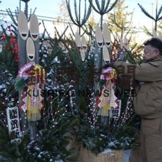 門松作り最盛期　緑進堂(2019-12-22)