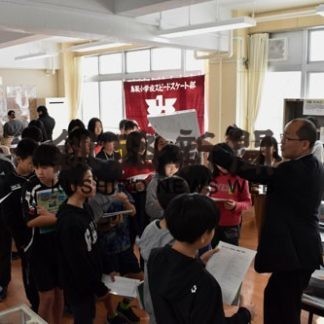 鳥取小「博物館」が完成　学校や地域の資料1000点展示(2019-12-26)