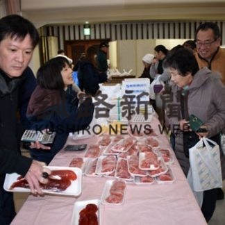 水産物物産展盛況(2019-12-25)