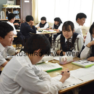 釧鳥西中生　島本鉄工の魅力を伝えるチラシ作りに挑戦(2019-09-14)