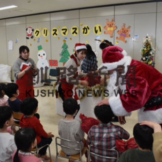 野のはな園に中山サンタが登場(2019-12-21)