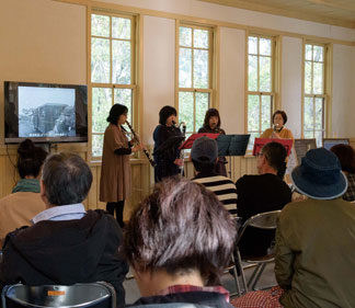 秋の森で演奏会、展示も　(2019-10-22)