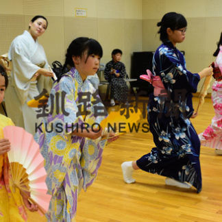 浴衣で踊り　かわいらしく(2019-09-29)