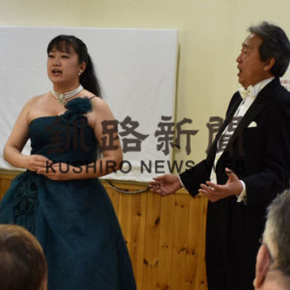 声楽家・間宮さん親子で名曲披露間宮泌尿器科(2019-08-02)