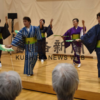 叙情あふれる歌謡舞踊　観客を魅了(2019-09-12)