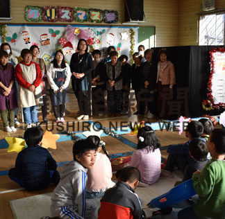 工作飾りで華やかに　春日児童館　(2019-12-26)