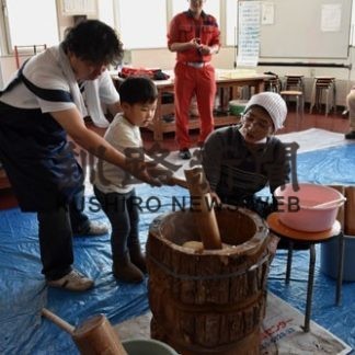 鳥取地区４町内会合同餅つき(2020-01-20)