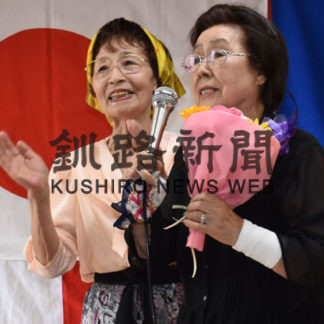 自慢の芸を披露星が浦地区老連演芸会(2019-08-22)