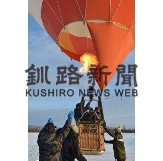 別海でＮＰＯが熱気球試験飛行(2020-01-29)_2