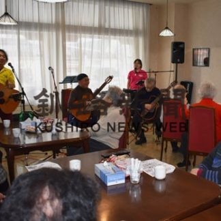 地域カフェ　メルシー、ＨＯＢＯバンドがライブ(2020-01-22)