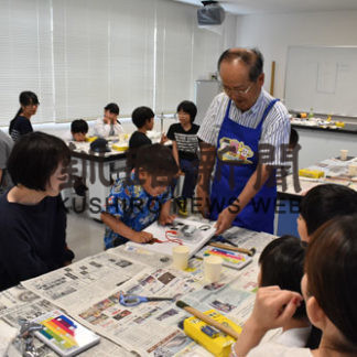 夏休みの子供たち　手作り乾電池作り　こども遊学館(2019-08-07)