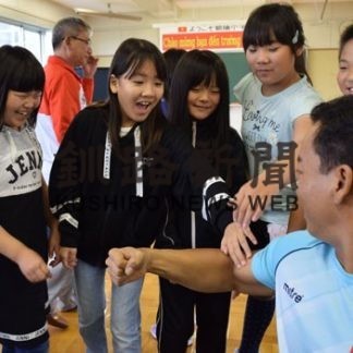 ベトナムパラ選手団　小学校訪問(2019-08-20)