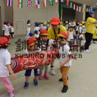 園児のリレーに　保護者の声援　ひぶな幼稚園(2019-07-10)