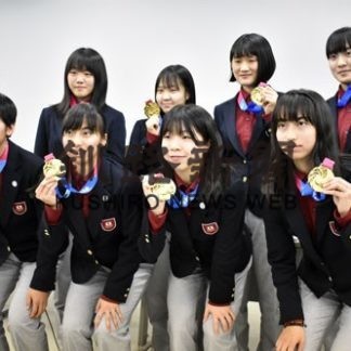 ユース五輪アイホＶ、「金」胸に釧路勢凱旋(2020-01-25)