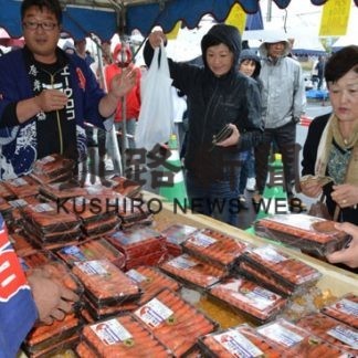 ２００人以上の長蛇の列　えびまつり(2019-07-15)