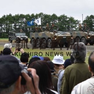 陸自記念行事　地域住民２４００人　釧路駐屯地(2019-07-23)