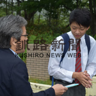 羅臼で投票呼び掛け　根室振興局(2019-07-19)