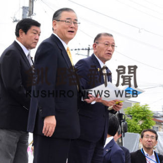 宮腰大臣来根　４島墓地の道確保(2019-07-12)