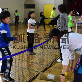 スポーツでマナーや礼儀学ぶ　北斗小(2019-07-26)