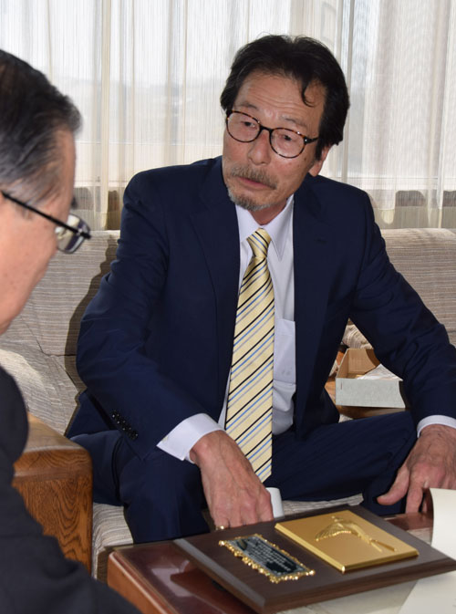 シマフクロウ保護活動に尽力 山本さん総裁賞(2019-05-15)