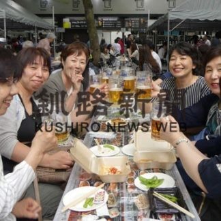 札幌のビアガーデン　観光客らでにぎわい(2019-07-20)