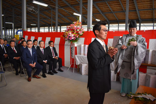 最新搾乳ロボ牛舎 ライズフェルム農場(2019-05-09)