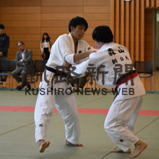 頂点目指し27人熱戦 柔道釧路市防犯少年大会(2019-06-04)